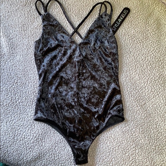 style angels Tops - Velvet bodysuit